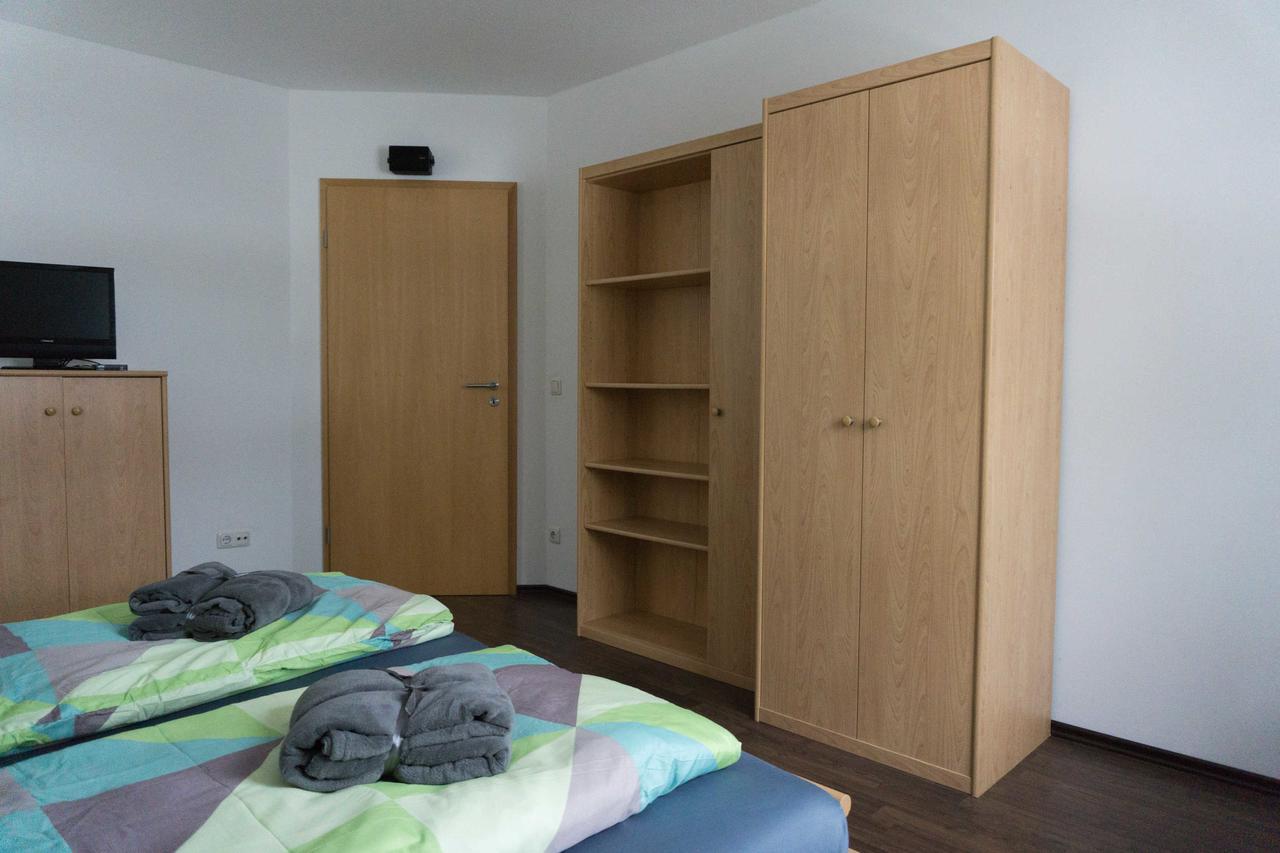Ferienwohnung Weiher - Naehe Nuernberg / Messe Schwanstetten Luaran gambar